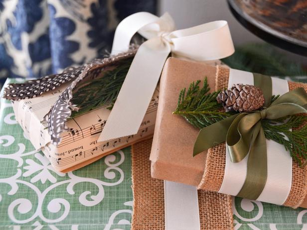 Craftionary DIY Gift-Wrapping Christmas photo gift-tag MOD Interiors 