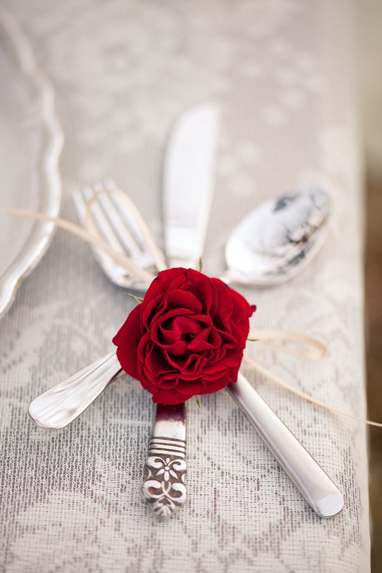 Rosebud utensil setting